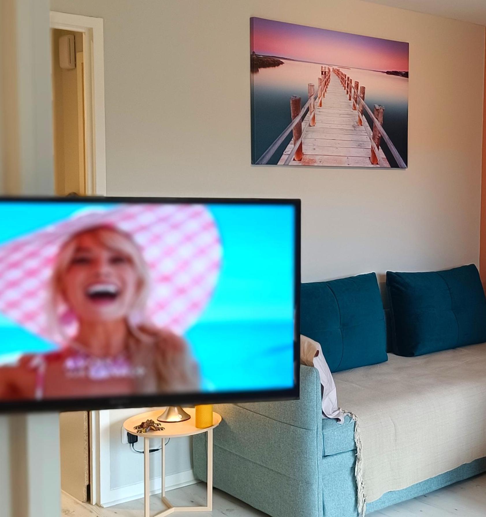 Studio Proche Plage - Parking Gratuit Et Prive - Terrasse Et Petit Jardin Cloture Courseulles-sur-Mer Exterior photo