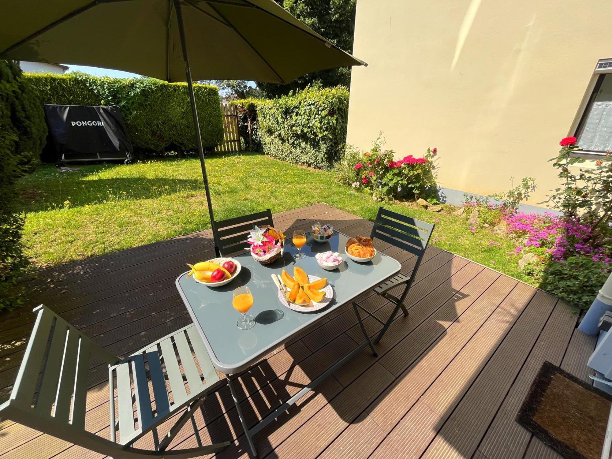 Studio Proche Plage - Parking Gratuit Et Prive - Terrasse Et Petit Jardin Cloture Courseulles-sur-Mer Exterior photo